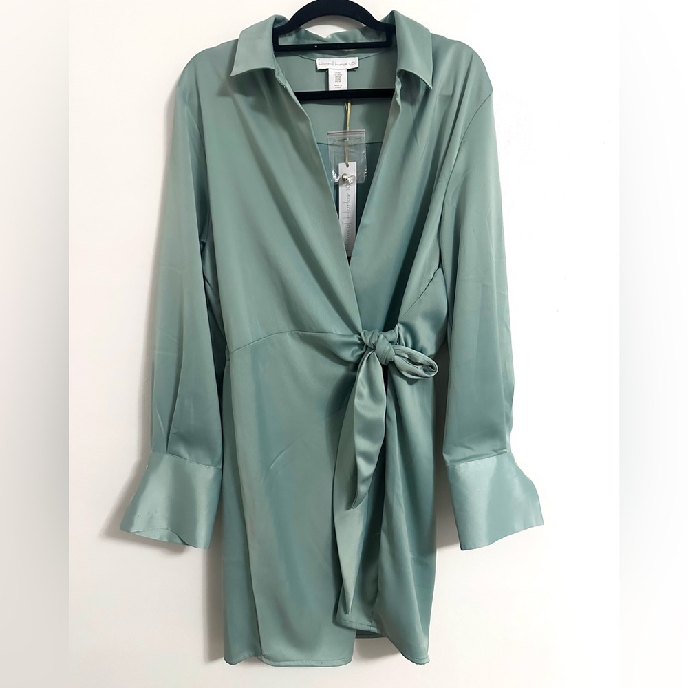 NWT Revolve x House of Harlow 1960 Wrap Mini Dress Medium